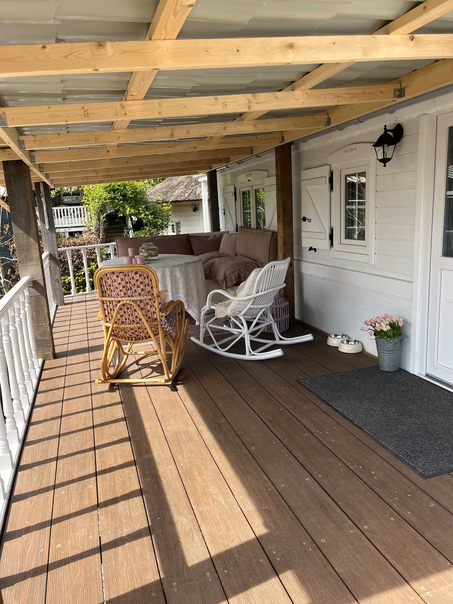 Covered veranda of the caravan